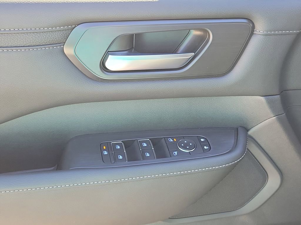 New 2026 Nissan Armada SV image 20