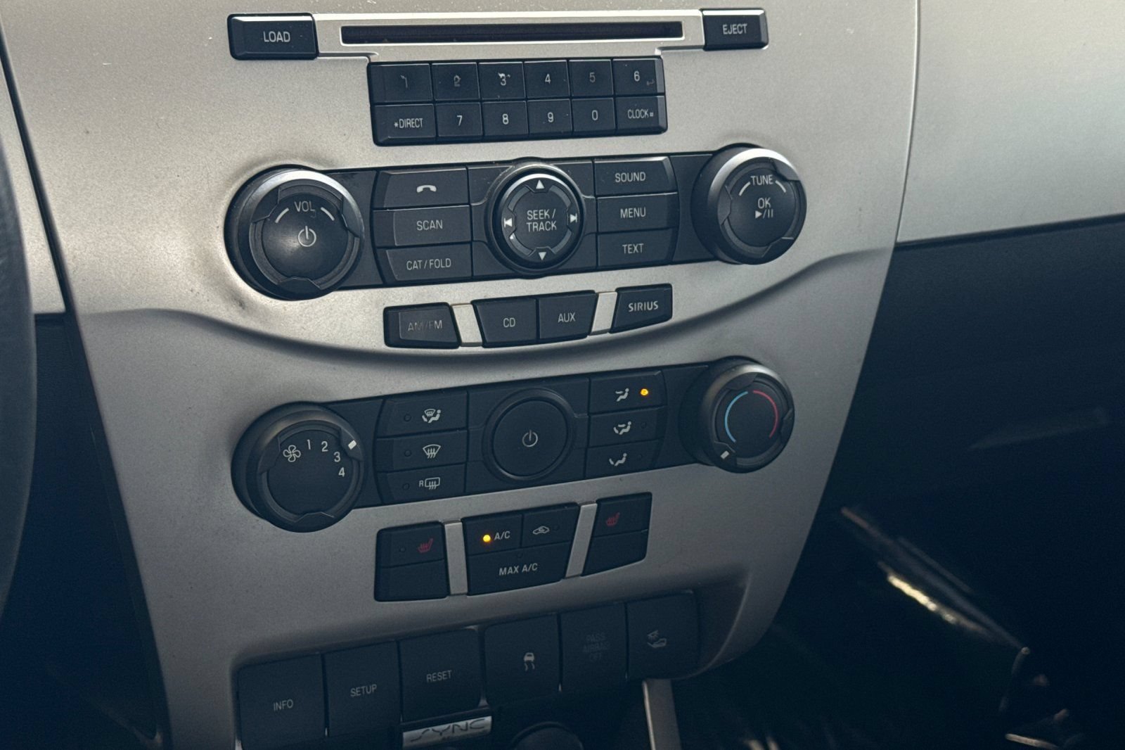 Used 2010 Ford Focus SEL FWD image 18