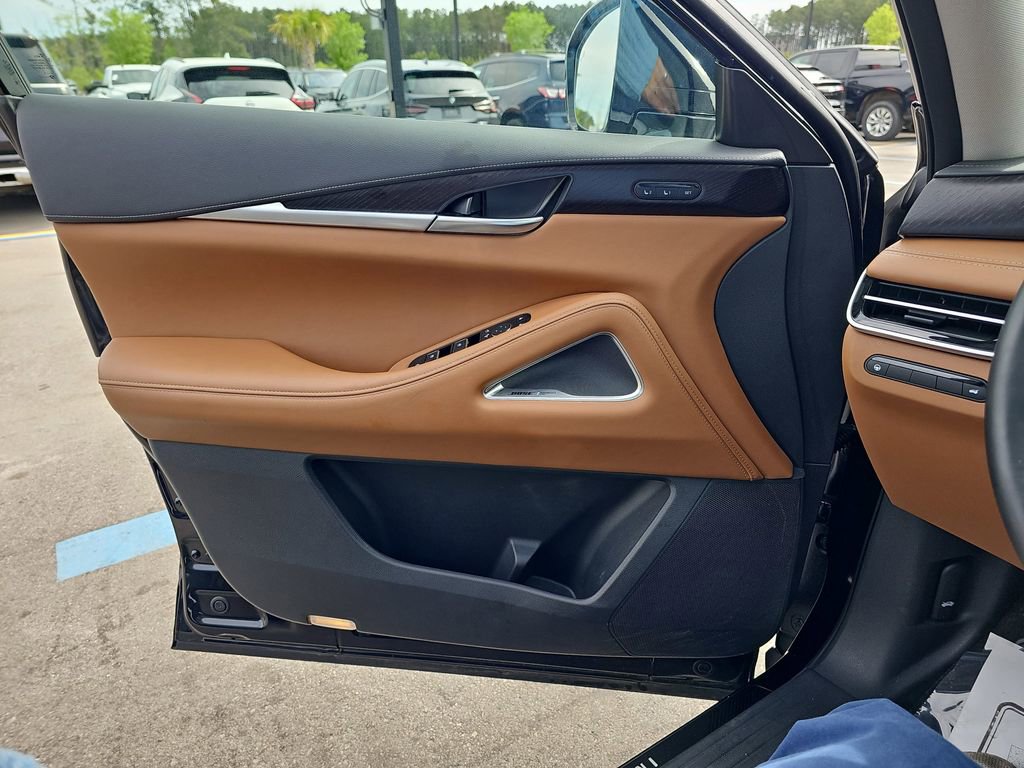 Used 2025 INFINITI QX60 Sensory image 32