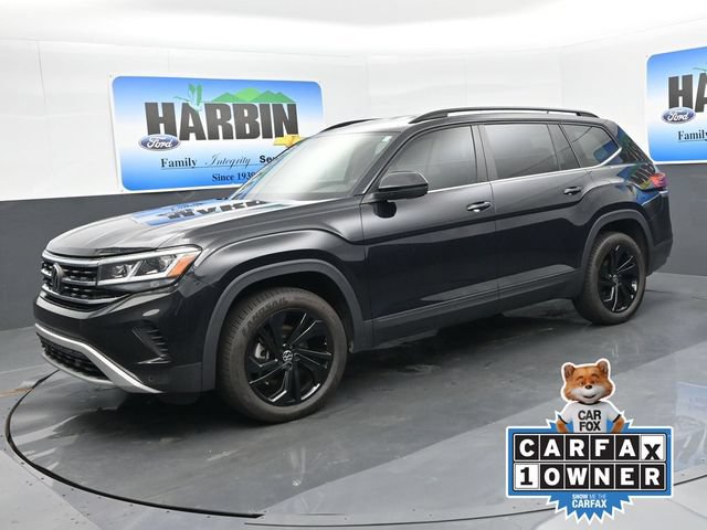 Used 2023 Volkswagen Atlas SE w/ Black Wheel Package