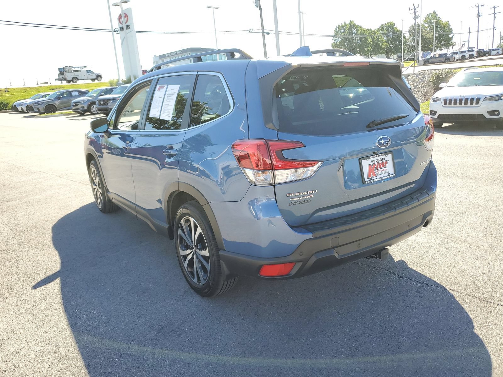 Used 2023 Subaru Forester Limited AWD/4WD image 3