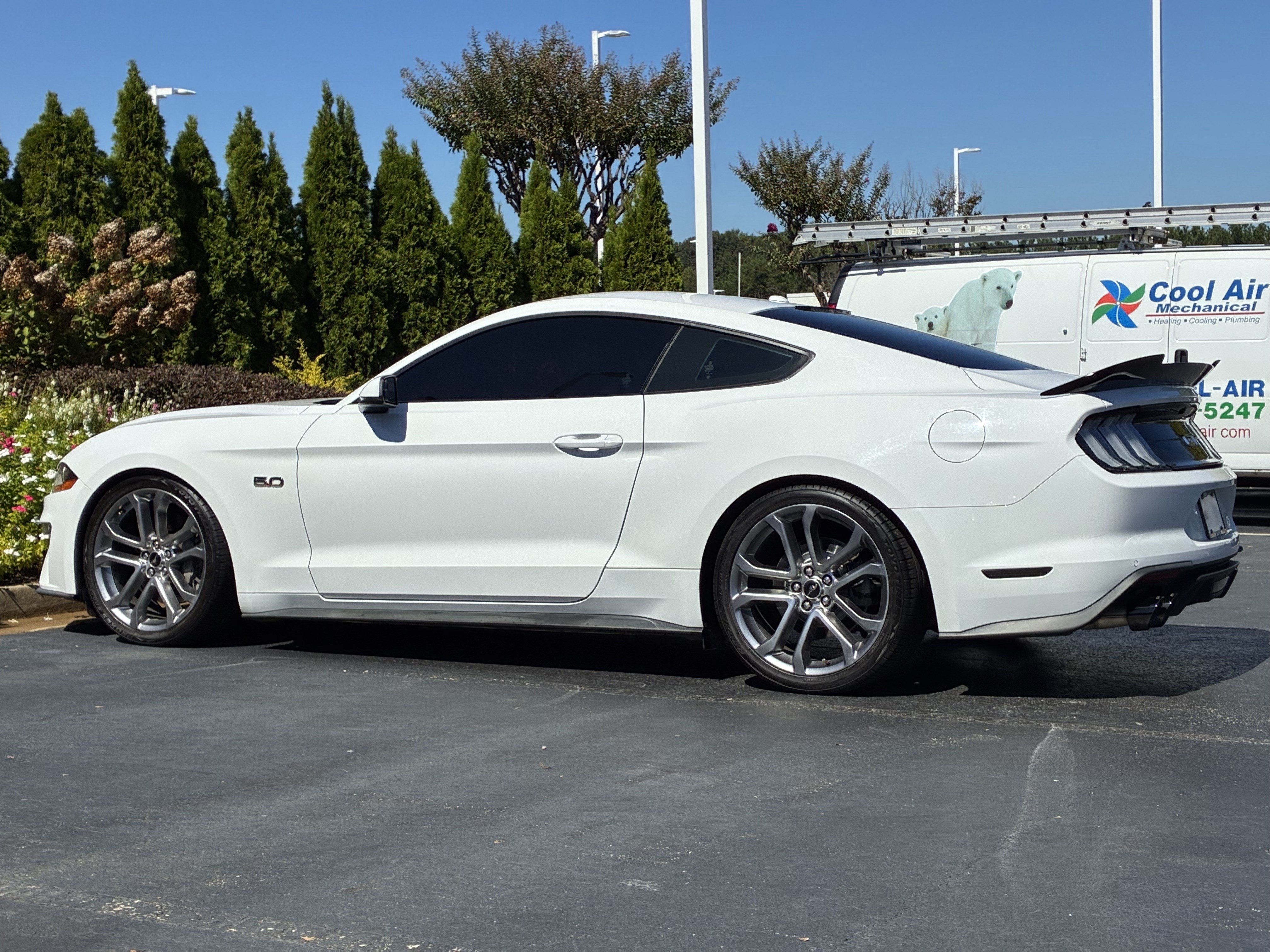 Used 2018 Ford Mustang GT Premium RWD image 10
