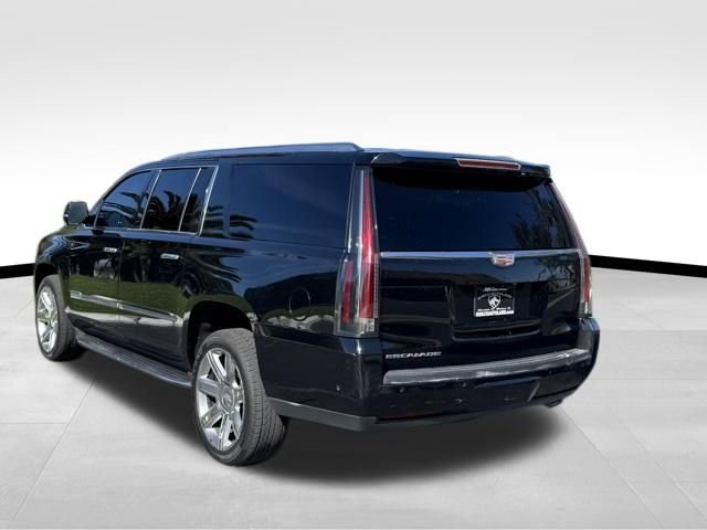 Used 2019 Cadillac Escalade ESV Luxury image 4