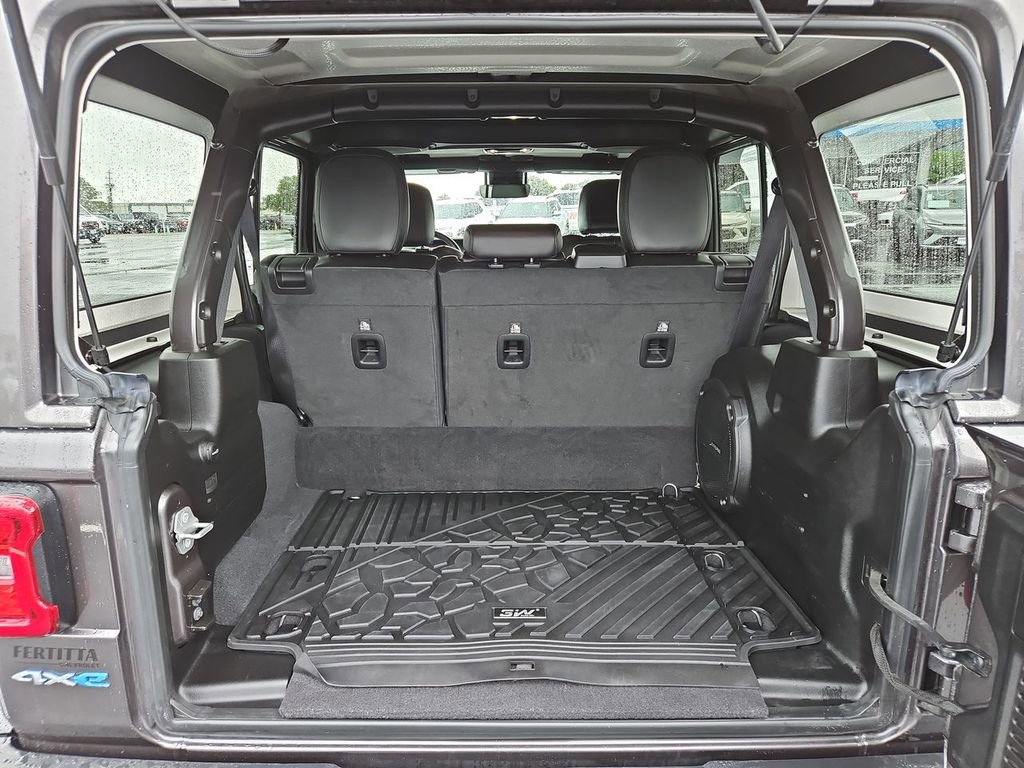 Used 2021 Jeep Wrangler Unlimited Sahara w/ Cold Weather Group image 26