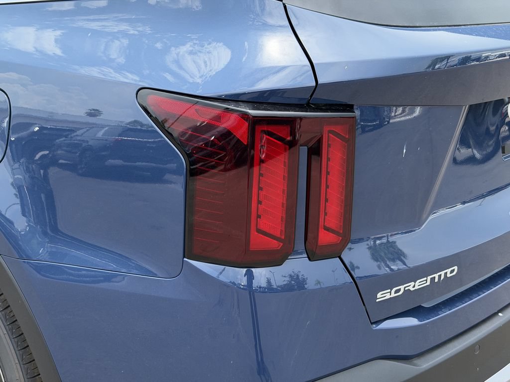 New 2026 Kia Sorento S FWD image 8