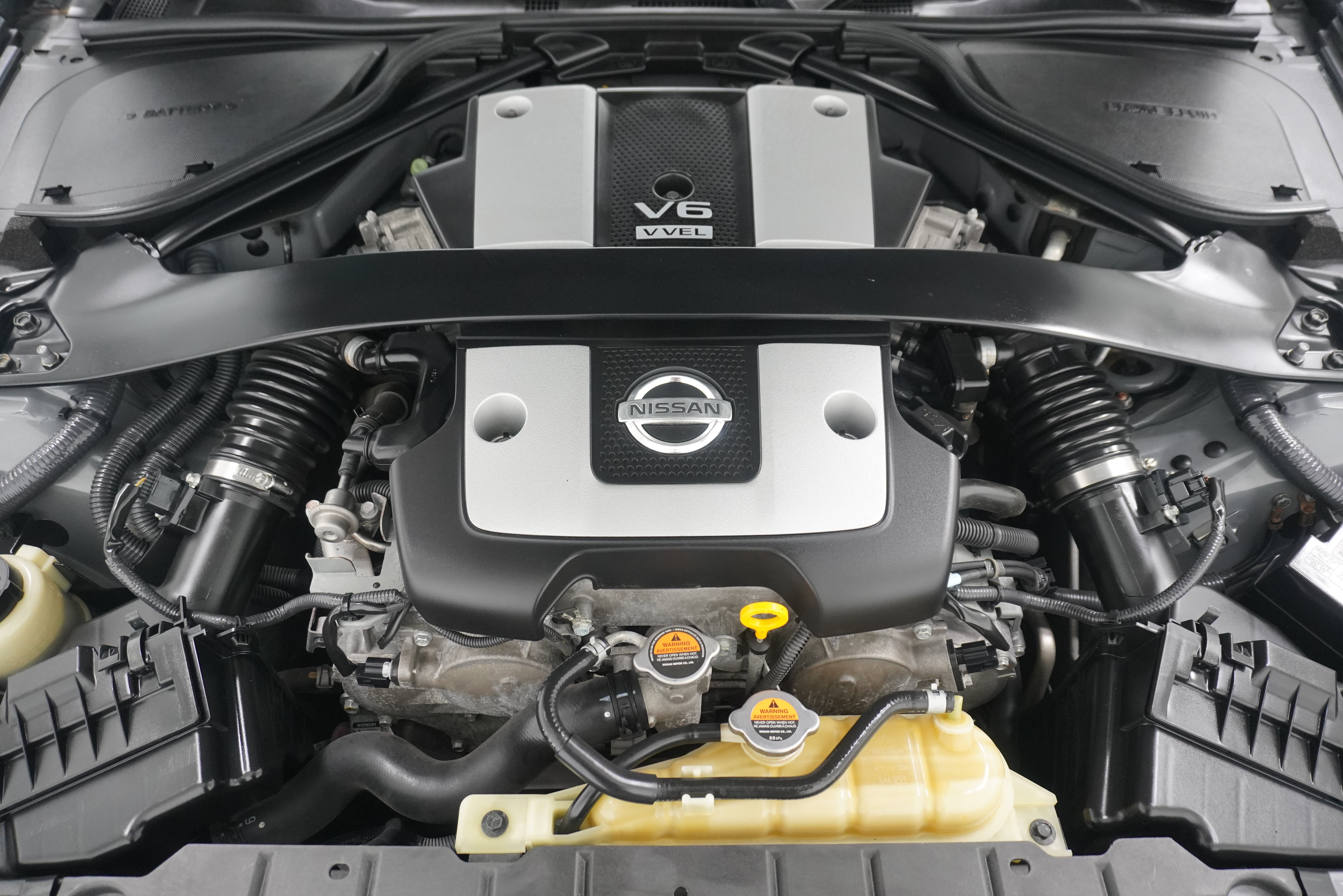 Used 2013 Nissan 370Z Touring w/ Sport Pkg RWD image 27
