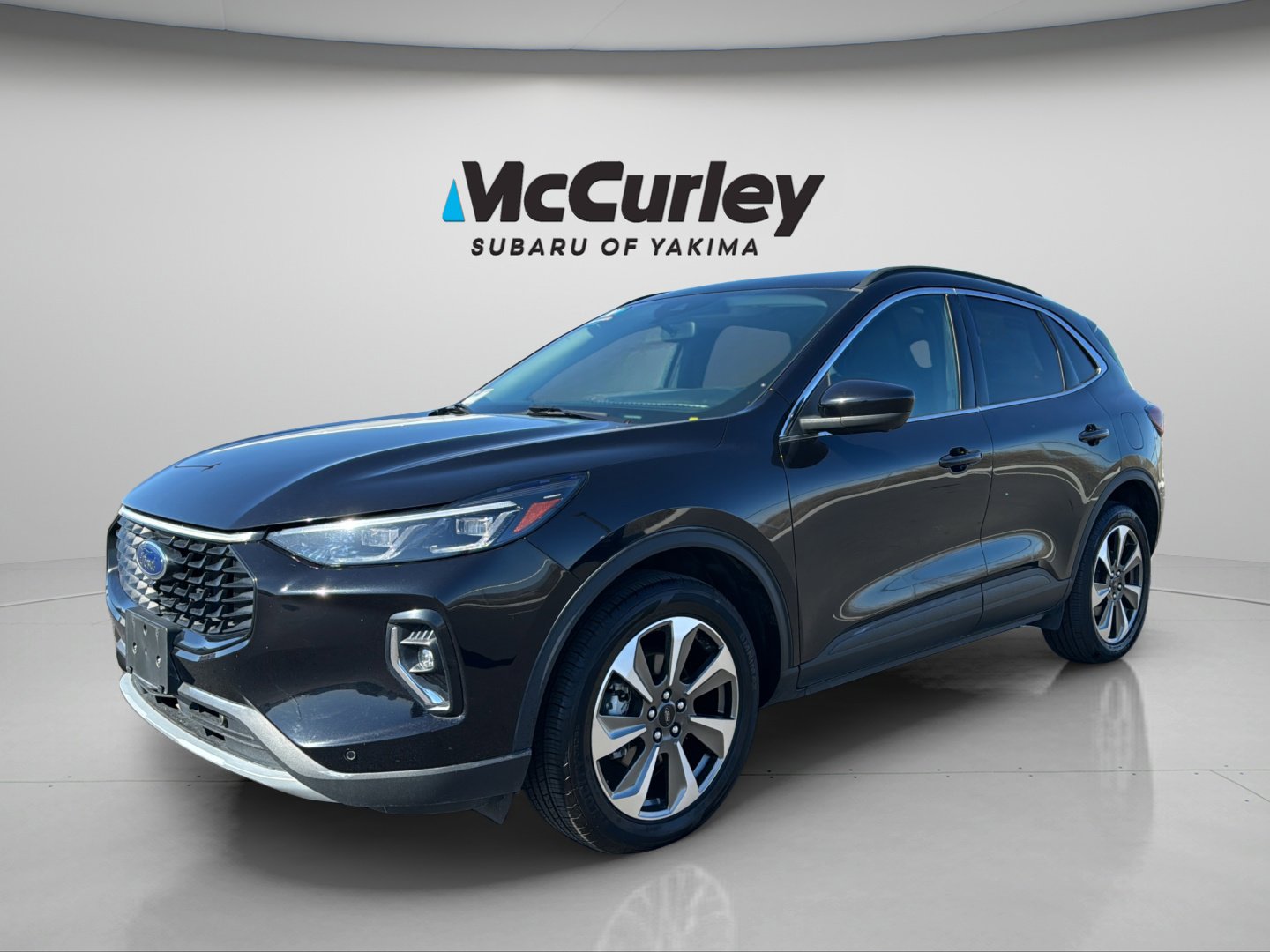 Used 2023 Ford Escape Platinum image 9