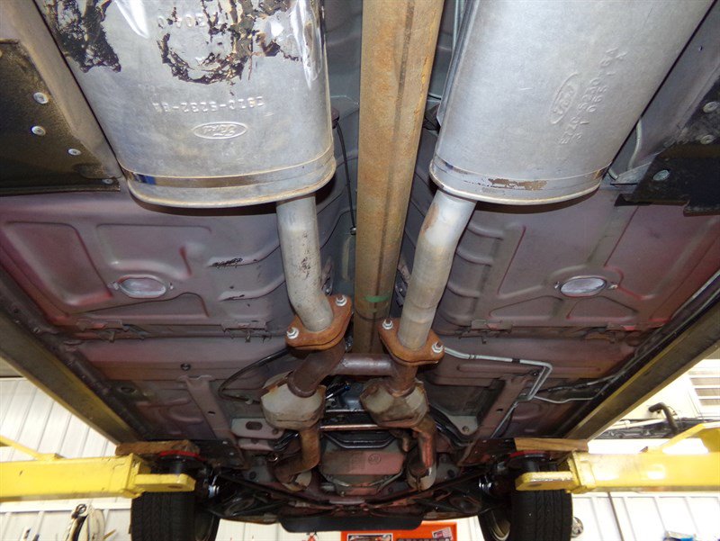 Used 1991 Ford Mustang GT RWD image 91