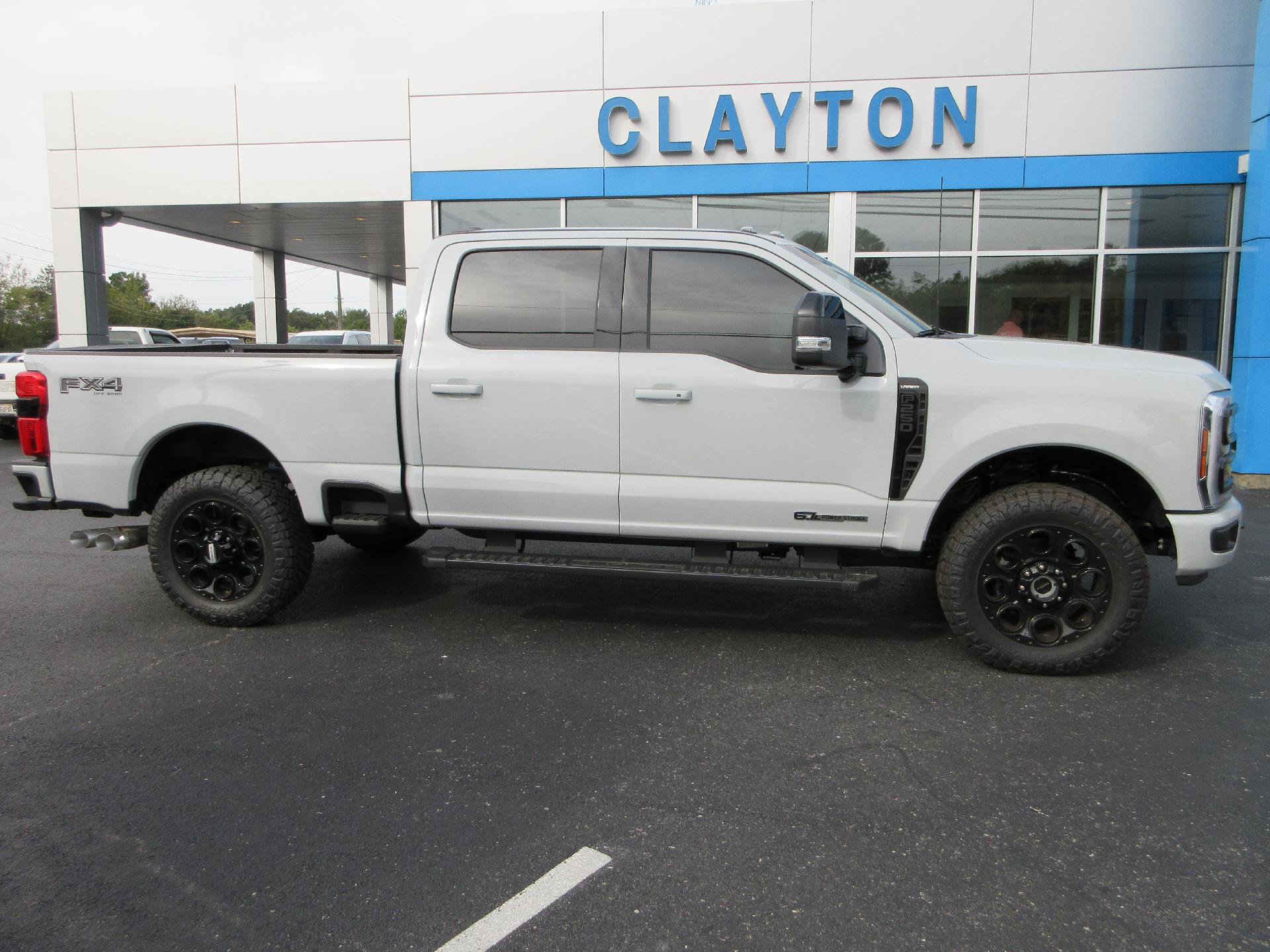 Used 2026 Ford F250 Lariat w/ Black Appearance Package AWD/4WD image 27