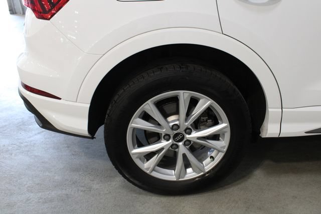 Used 2024 Audi Q3 2.0T Premium w/ Convenience Package AWD/4WD image 27