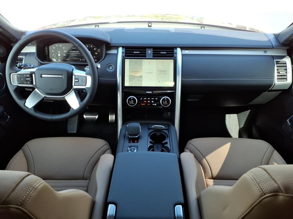 New 2026 Land Rover Discovery Limited Edition AWD/4WD image 9