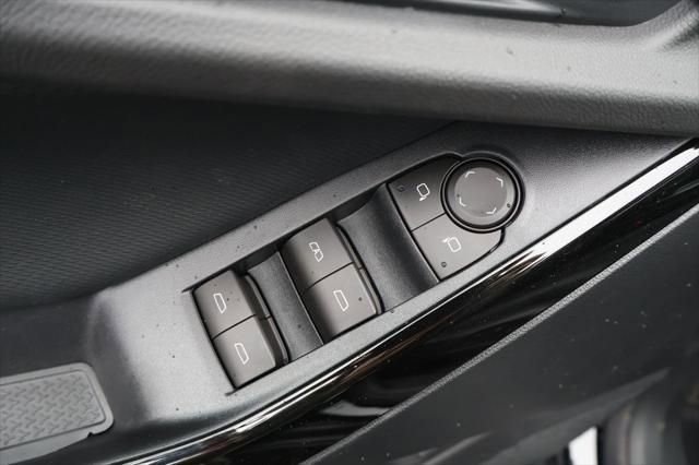 New 2026 Chevrolet Equinox LT image 18