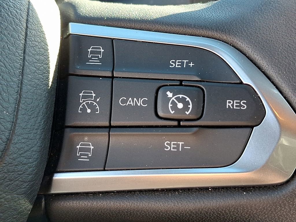 Used 2024 Jeep Compass Limited image 21