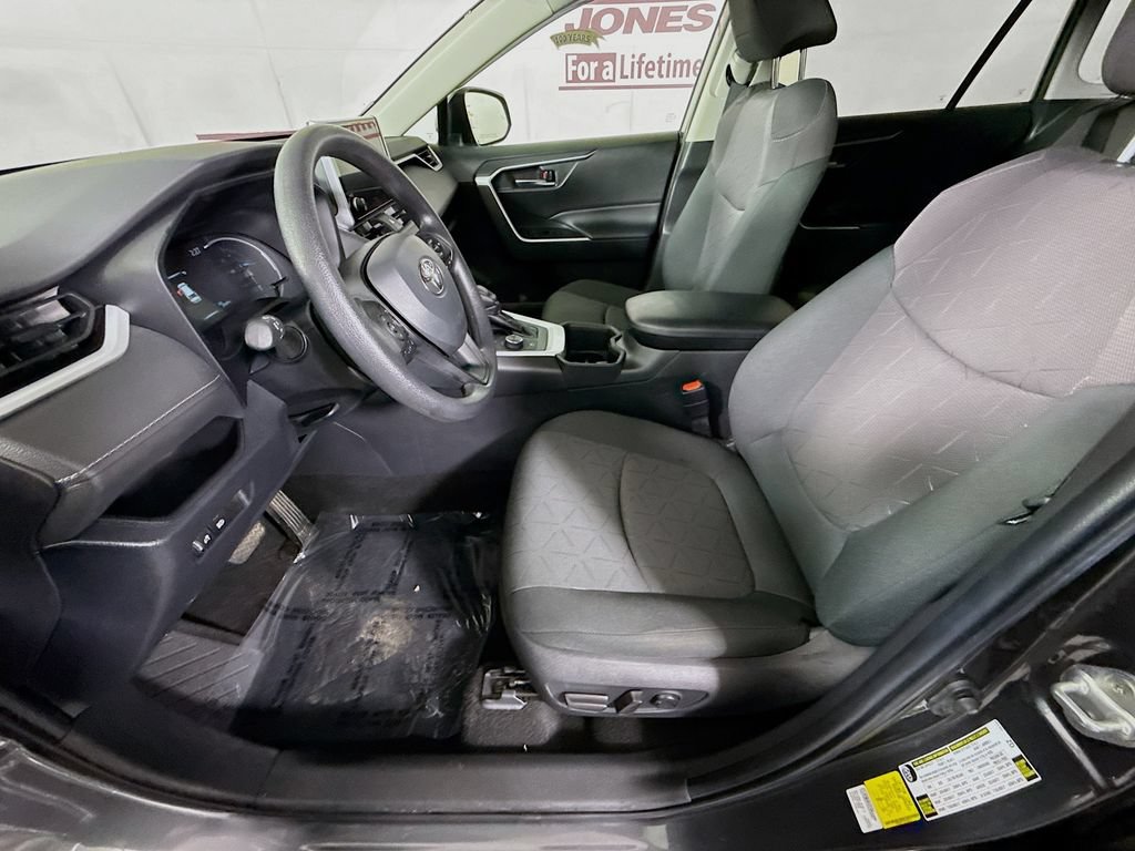 Certified 2023 Toyota RAV4 XLE AWD/4WD image 25