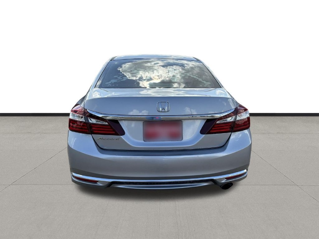 Used 2017 Honda Accord LX image 4