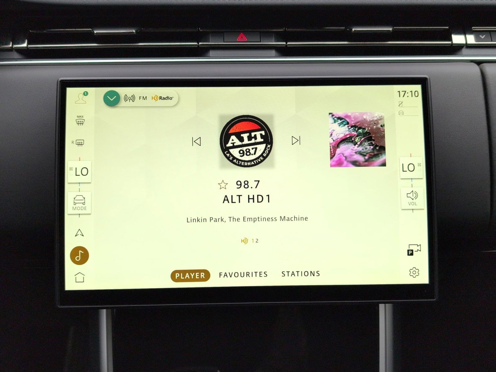 New 2025 Land Rover Range Rover SE image 24