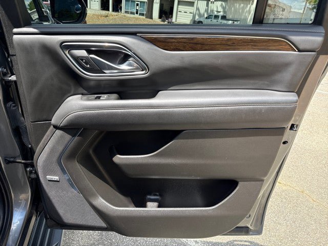 Used 2021 Chevrolet Suburban Premier AWD/4WD image 39