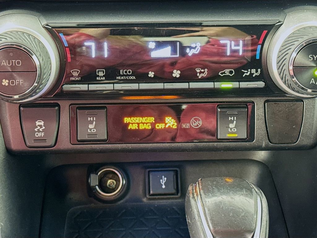 Used 2021 Toyota RAV4 XSE image 21