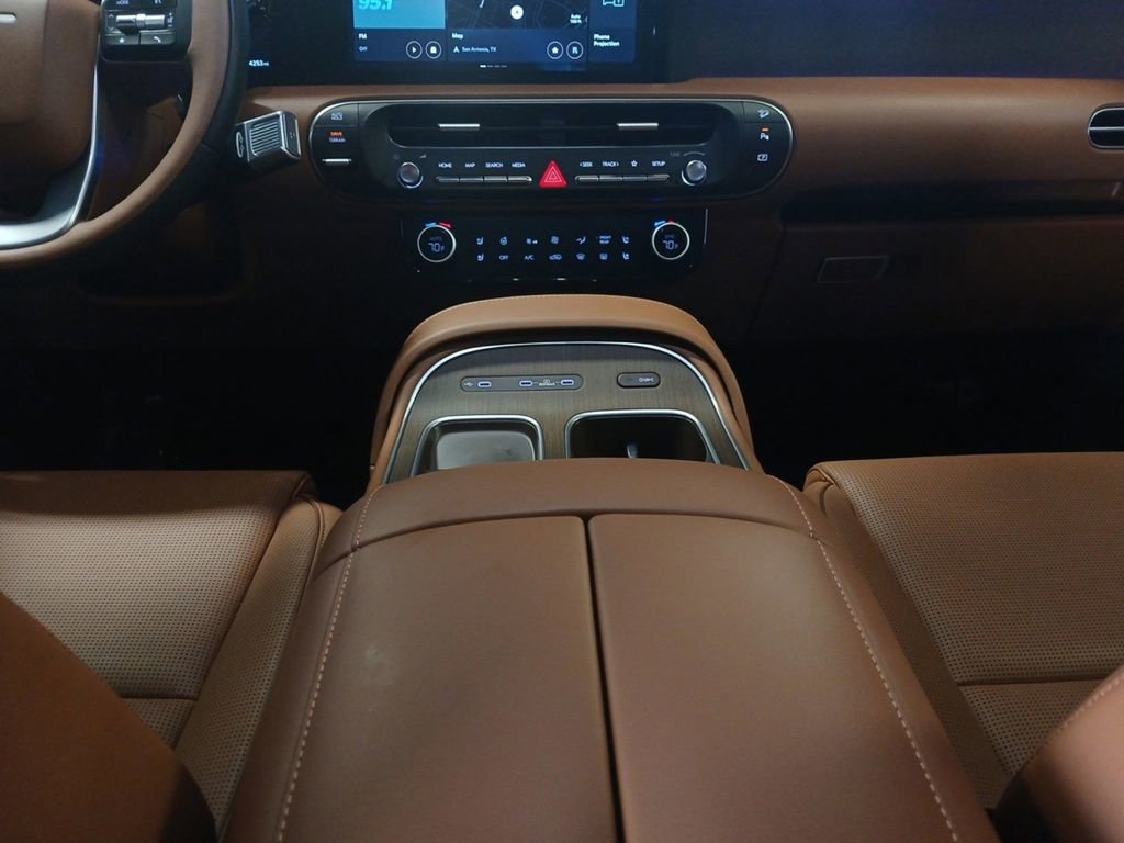Used 2026 Hyundai Palisade Calligraphy image 11