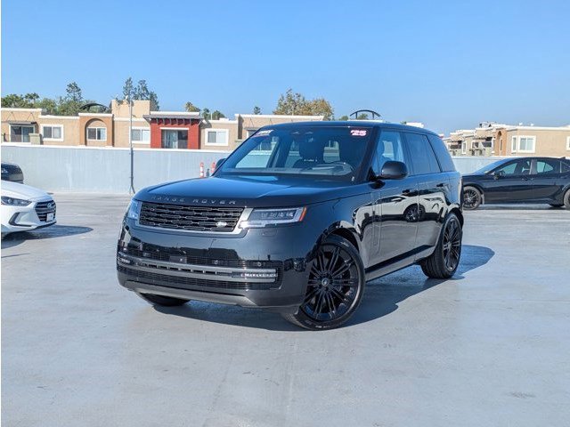 Used 2025 Land Rover Range Rover SE