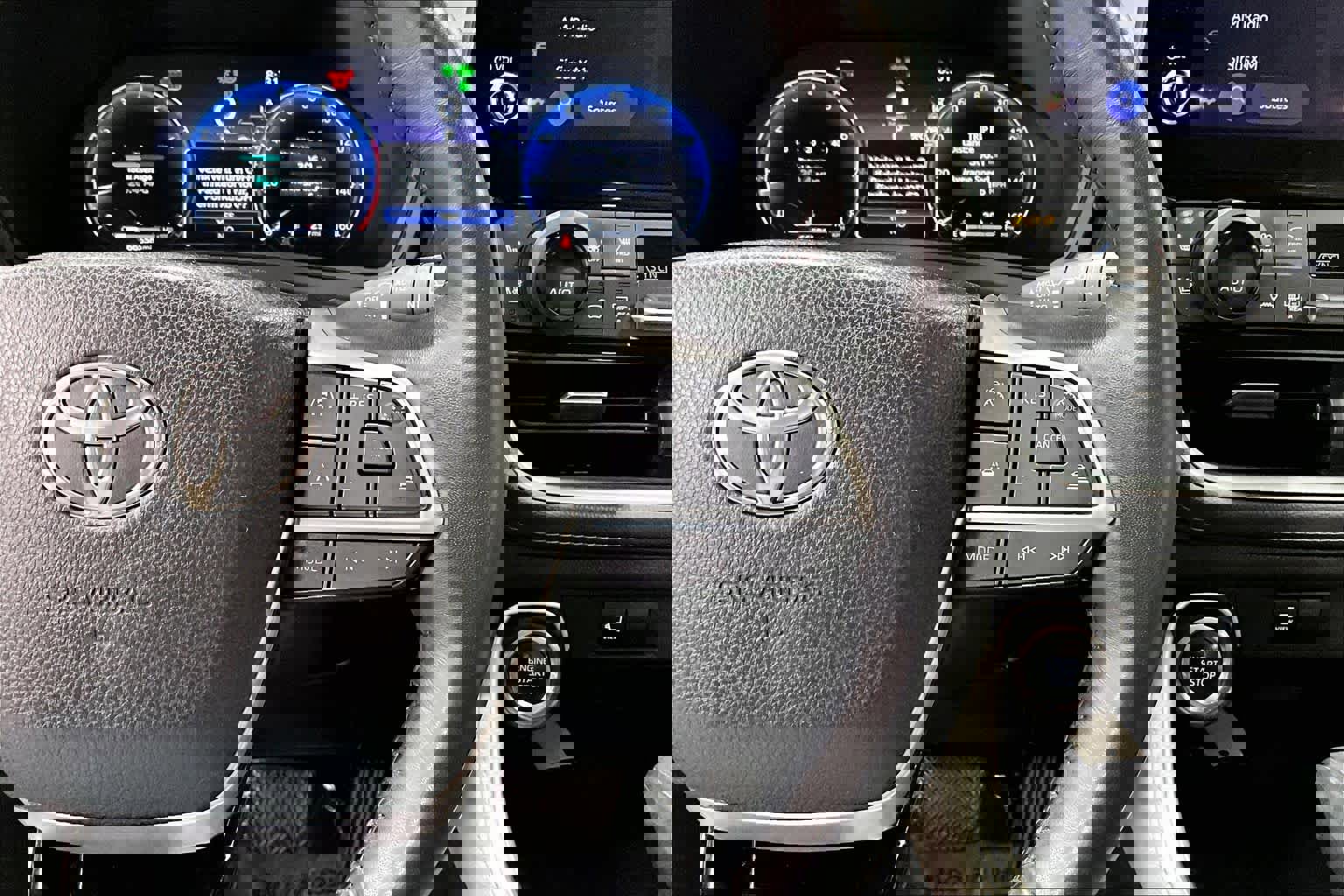 Used 2024 Toyota Grand Highlander Limited image 25