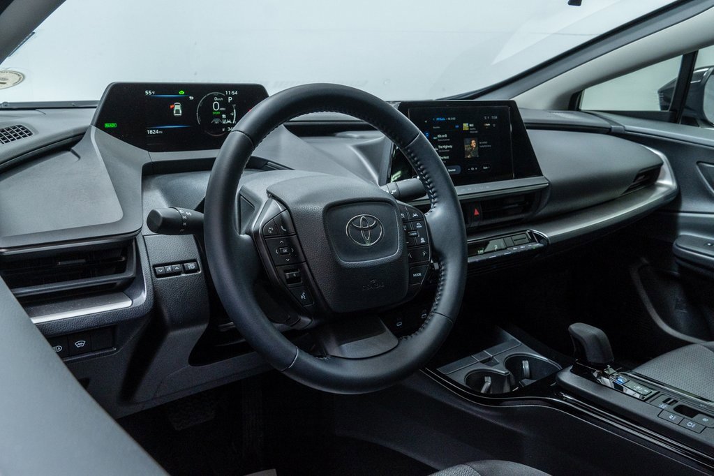 Used 2026 Toyota Prius LE image 4