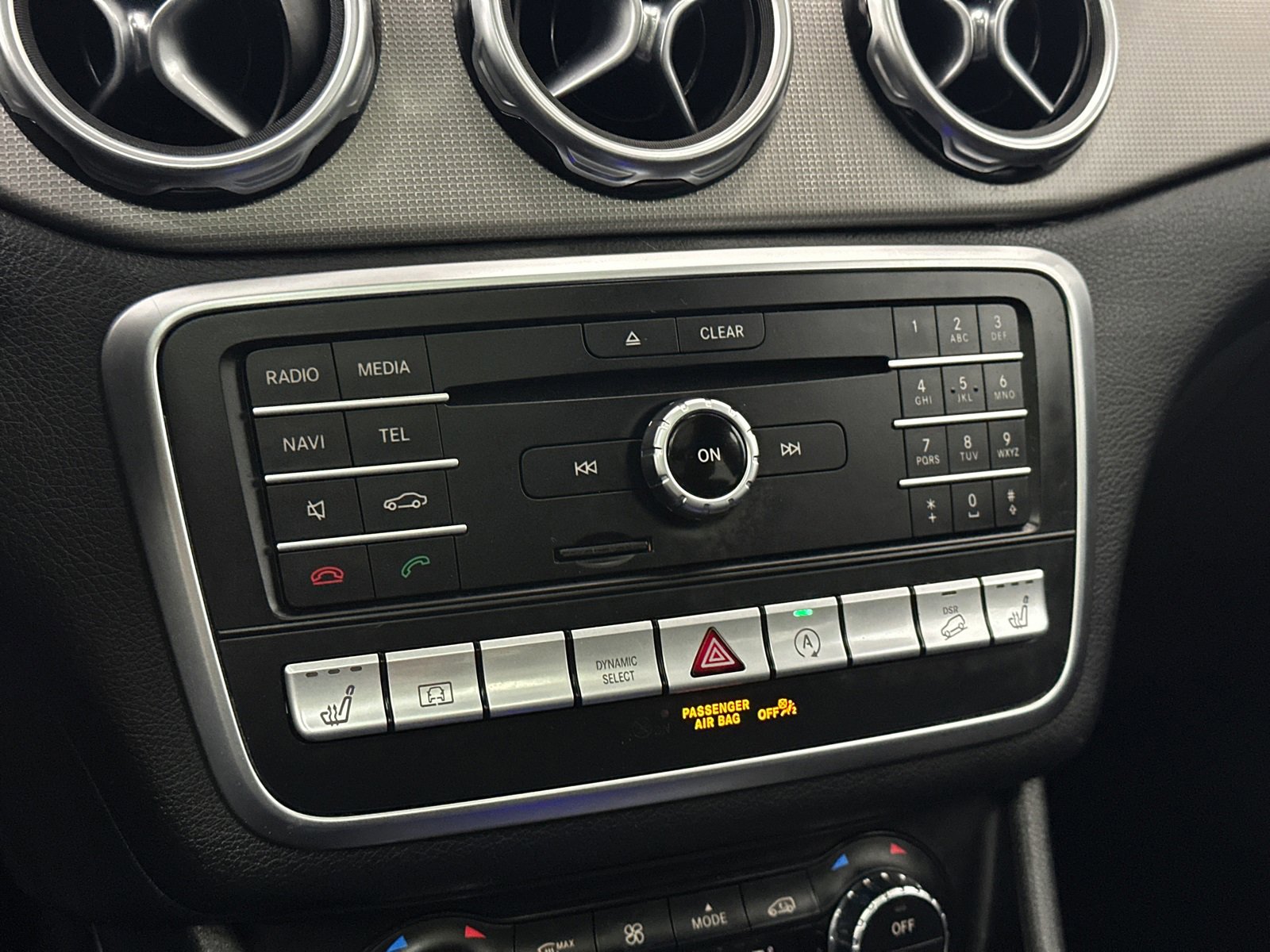 Used 2020 Mercedes-Benz GLA 250 4MATIC image 26