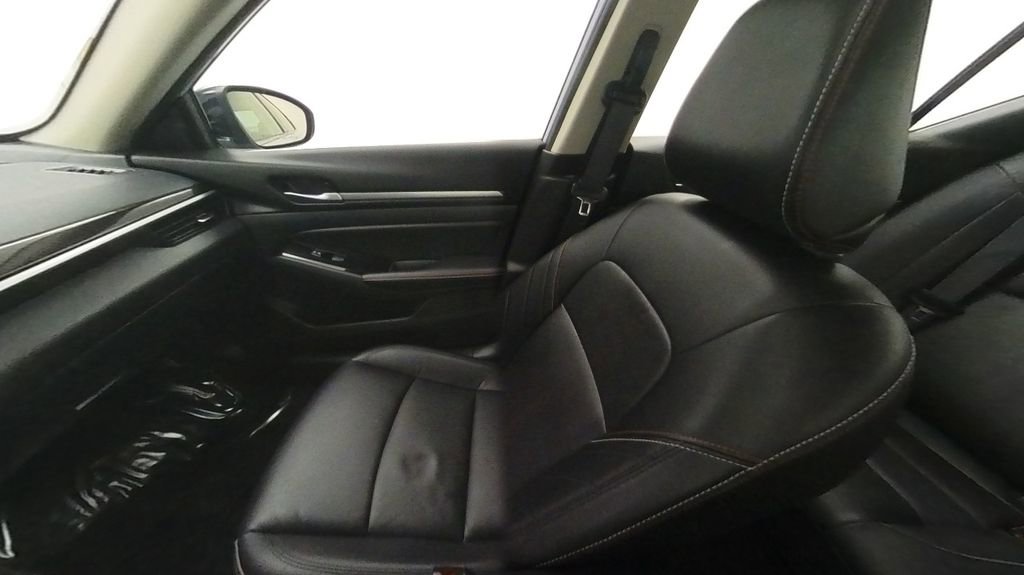 Certified 2024 Nissan Altima 2.5 SR w/ SR Premium Package FWD image 31
