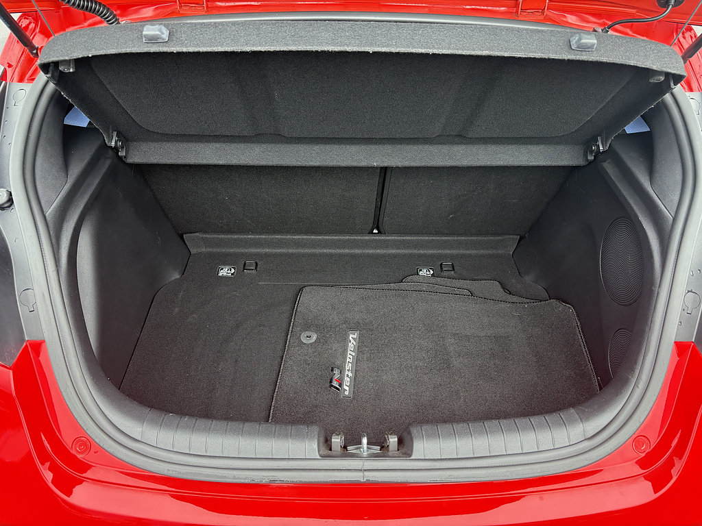 Used 2022 Hyundai Veloster N FWD image 7