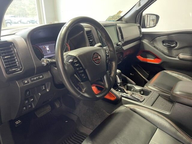 Used 2023 Nissan Frontier PRO-4X w/ Pro-4X Premium Package AWD/4WD image 8