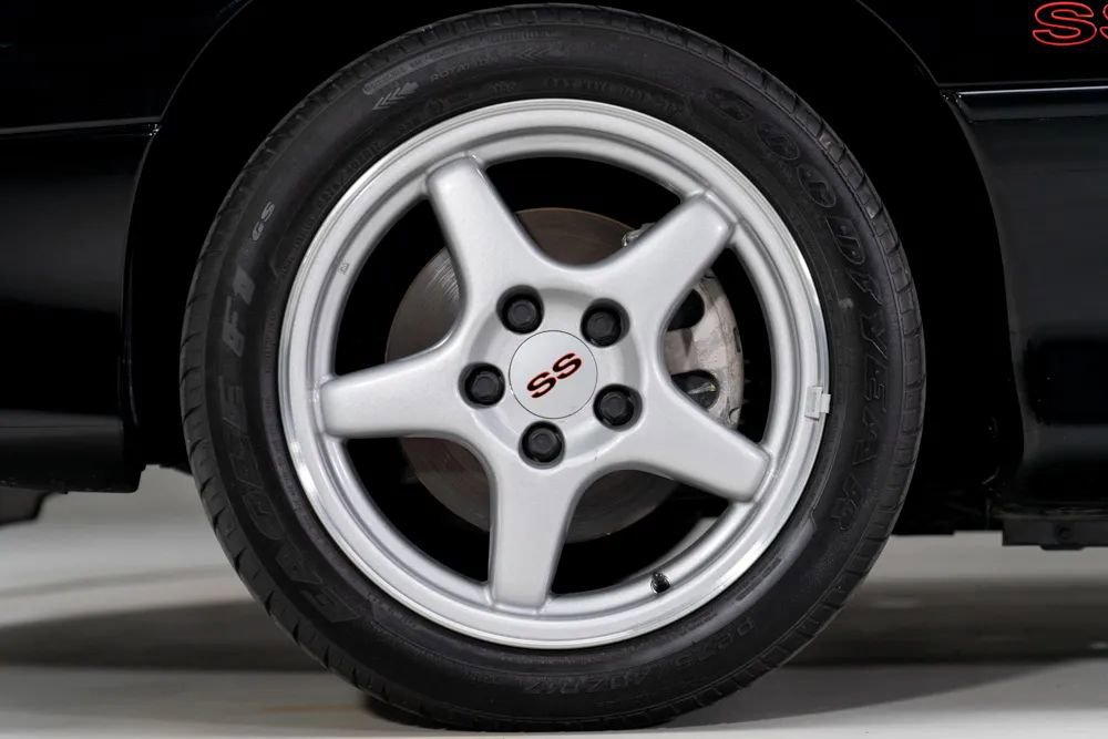 Used 1998 Chevrolet Camaro Z28 w/ SS Performance/Appearance Pkg image 13