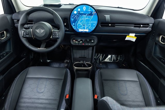 Certified 2025 MINI Cooper S image 23