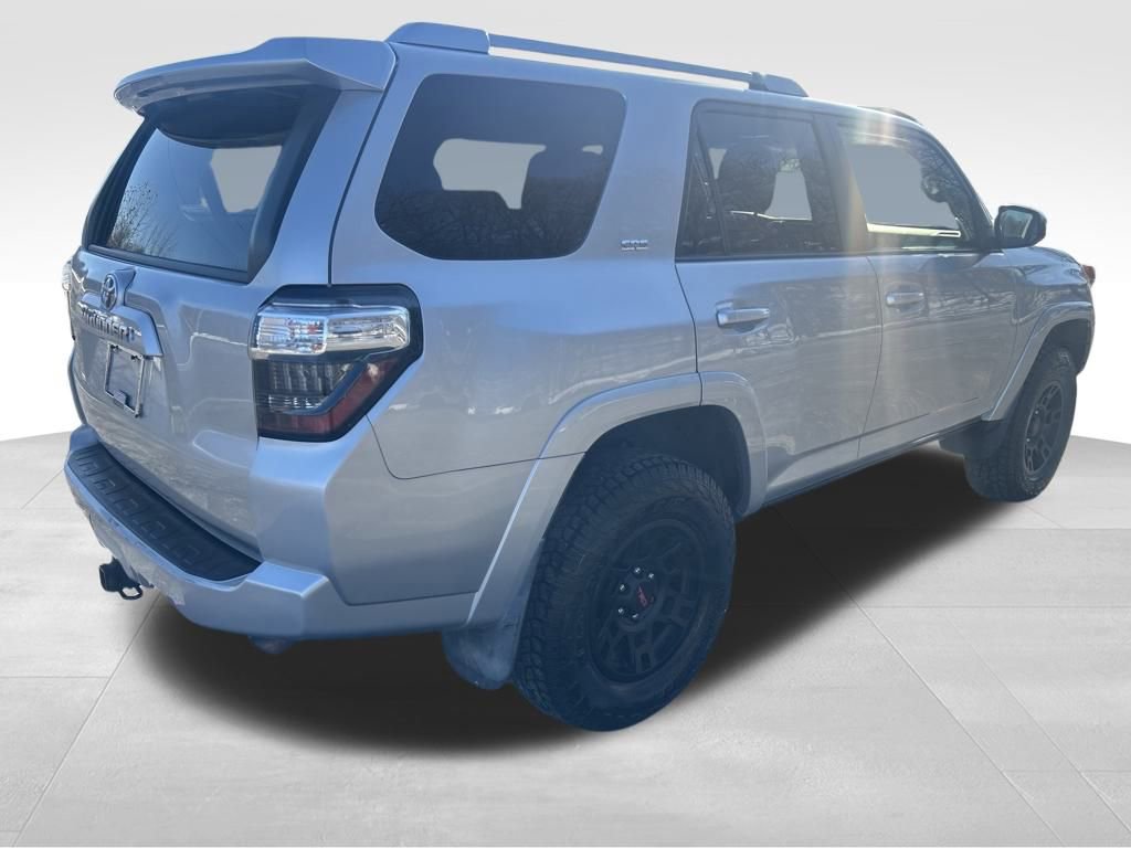 Used 2017 Toyota 4Runner SR5 image 5