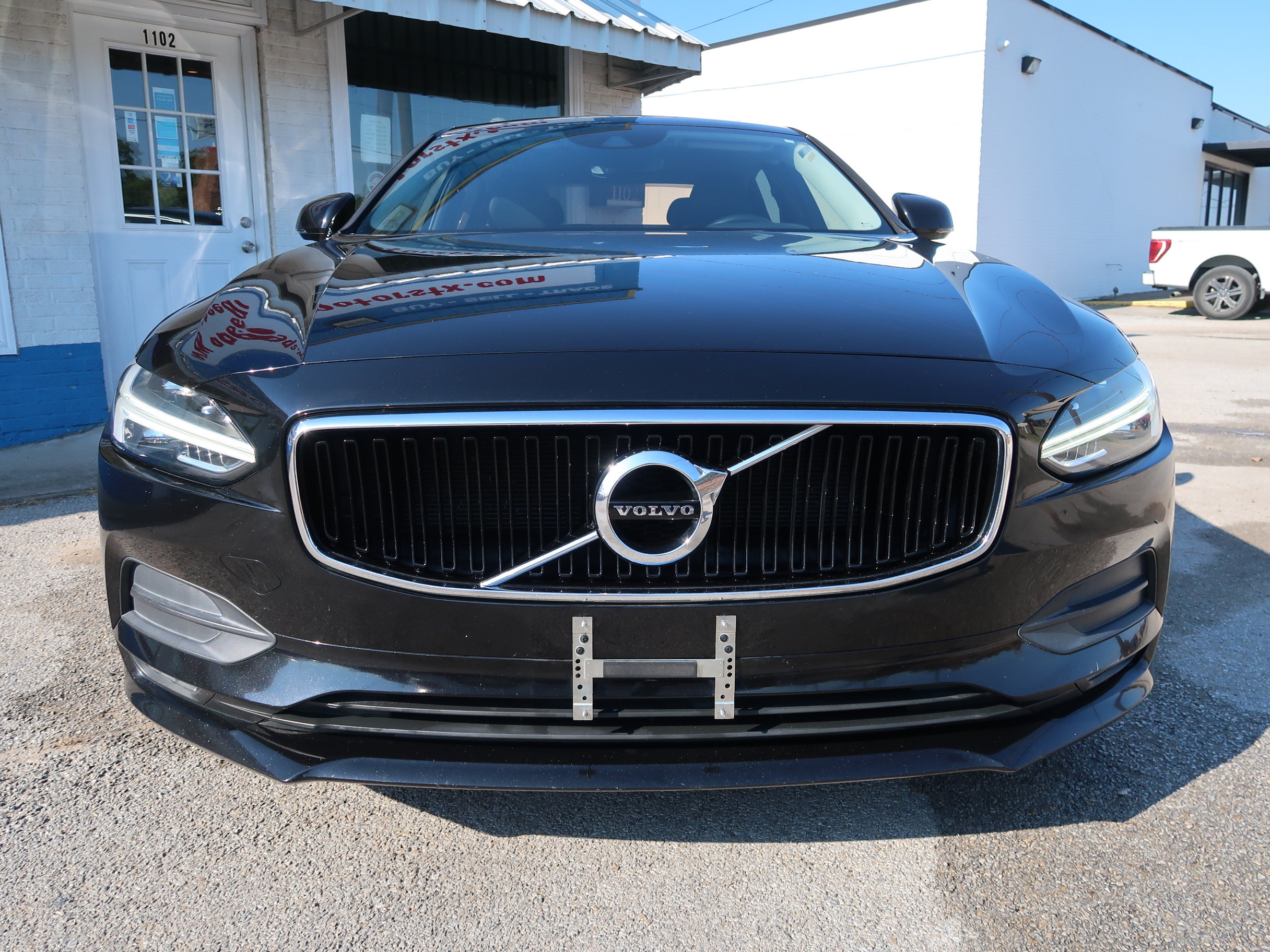 Used 2018 Volvo S90 T6 Momentum AWD/4WD image 9