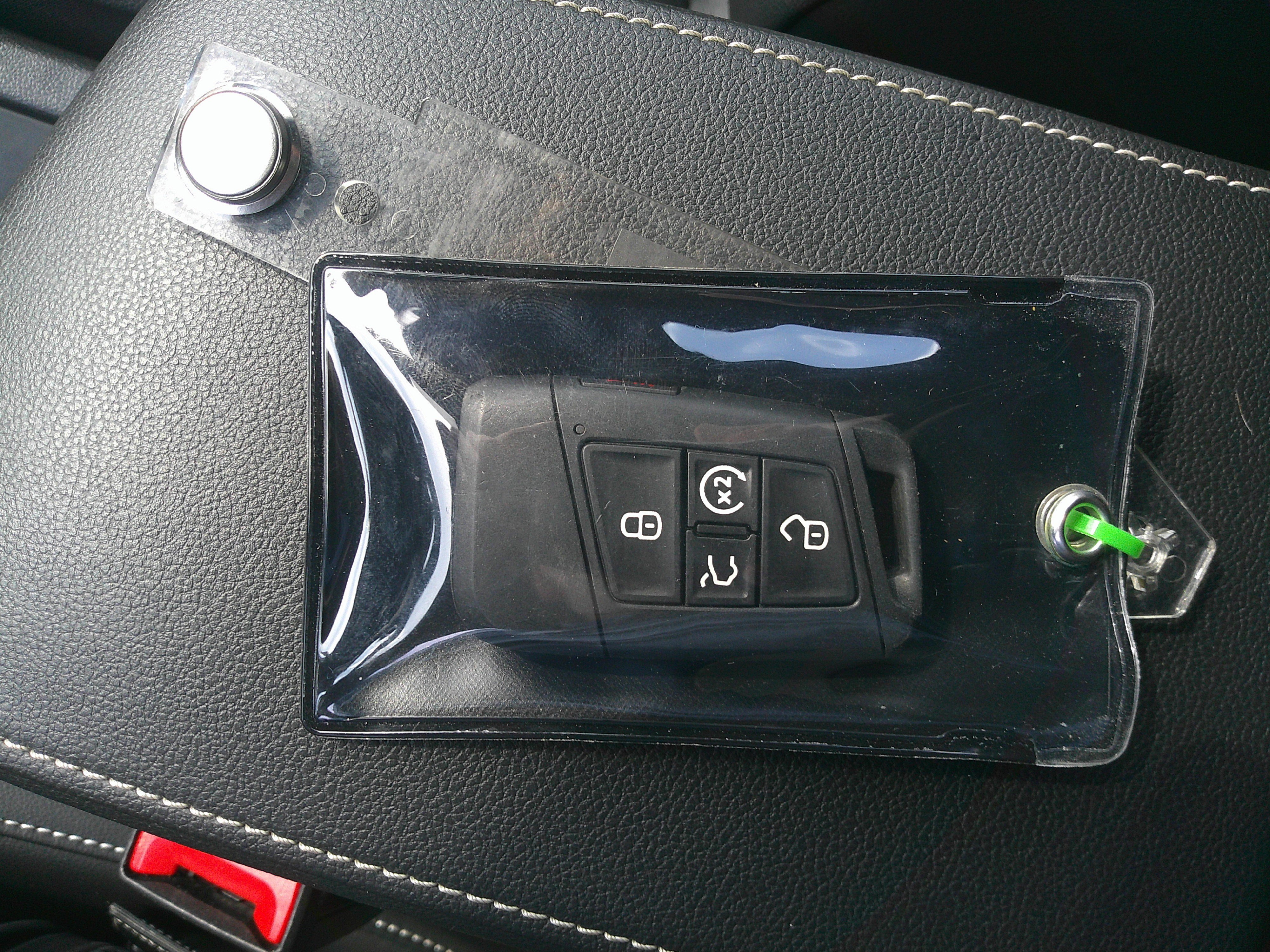 Used 2024 Volkswagen Tiguan SE R-Line image 35