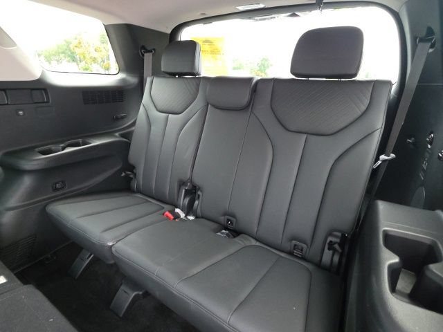 Certified 2024 Hyundai Palisade SEL FWD image 9