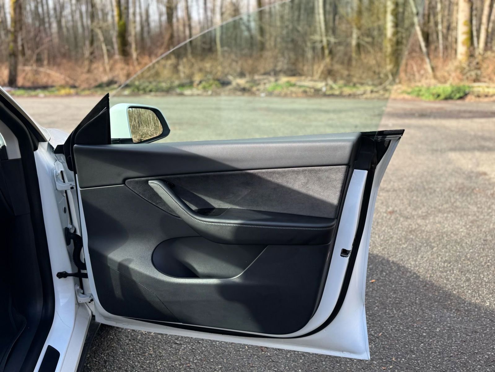 Used 2020 Tesla Model Y Long Range AWD/4WD image 25