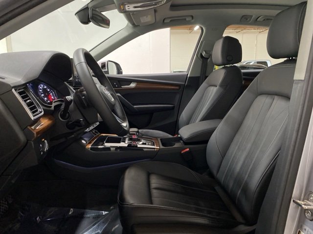 Used 2023 Audi Q5 2.0T Premium w/ Convenience Package image 17