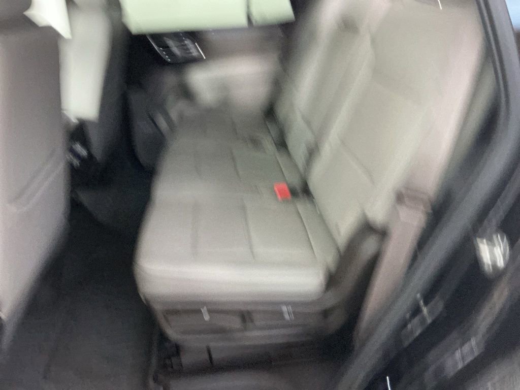 Used 2022 GMC Yukon SLT w/ SLT Luxury Package image 12