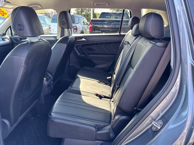 Used 2022 Volkswagen Tiguan SE FWD image 18