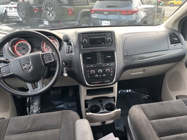 Used 2017 Dodge Grand Caravan SE image 21