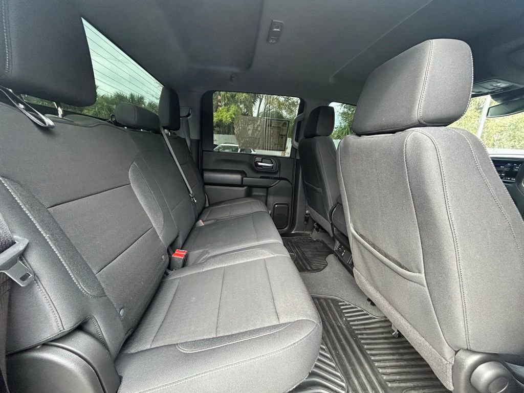 Used 2024 Chevrolet Silverado 2500 Custom w/ Custom Value Package image 21