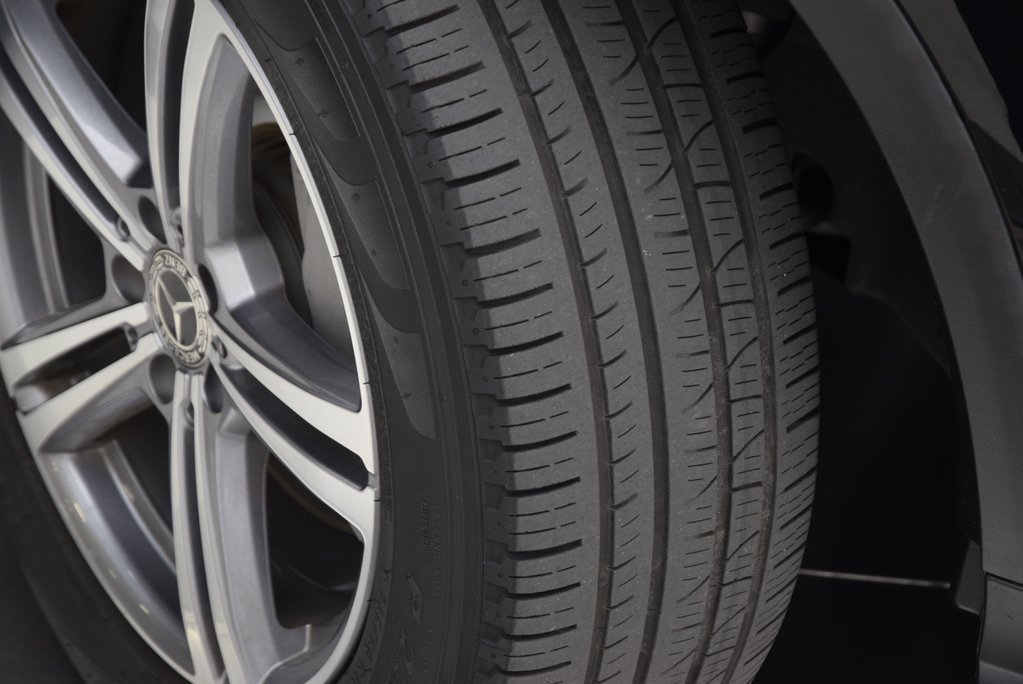 Used 2021 Mercedes-Benz GLC 300 image 29