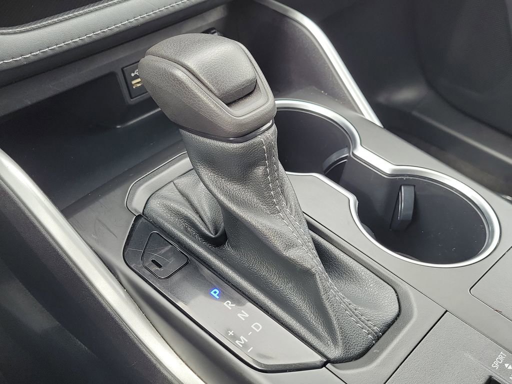 Used 2023 Toyota Highlander LE image 32