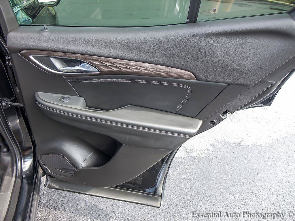 Used 2023 Buick Envision Avenir AWD/4WD image 25