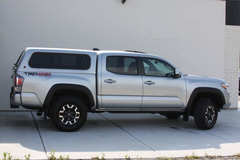Used 2023 Toyota Tacoma TRD Off-Road w/ TRD Premium Off Road Package AWD/4WD image 10