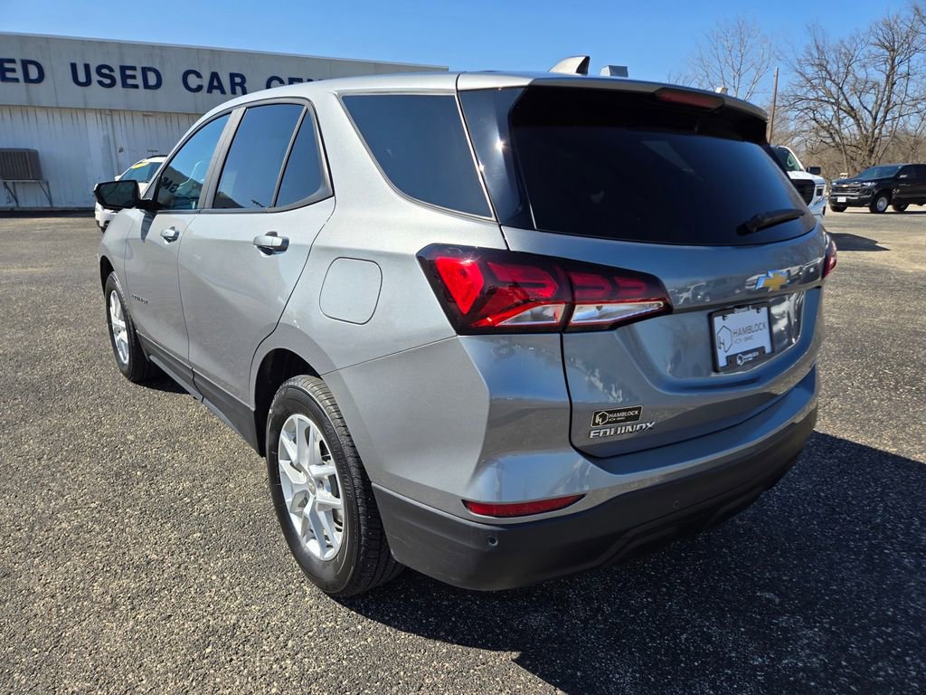 Used 2023 Chevrolet Equinox LS w/ LS Convenience Package image 7
