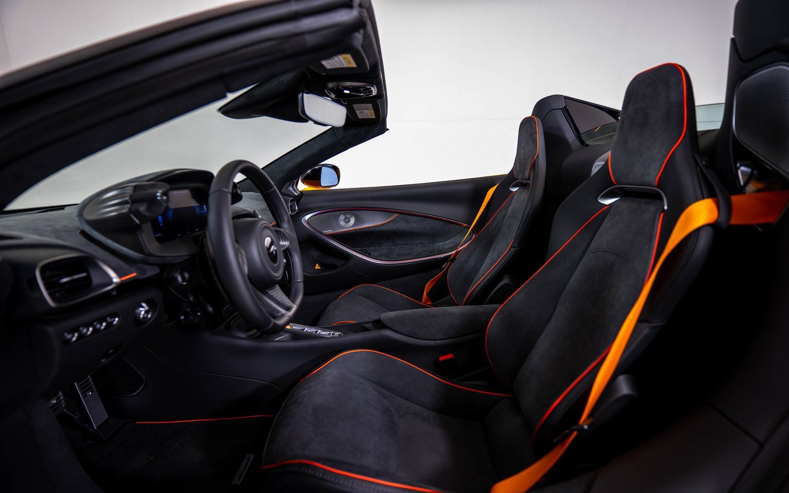 New 2025 McLaren Artura Spider image 19