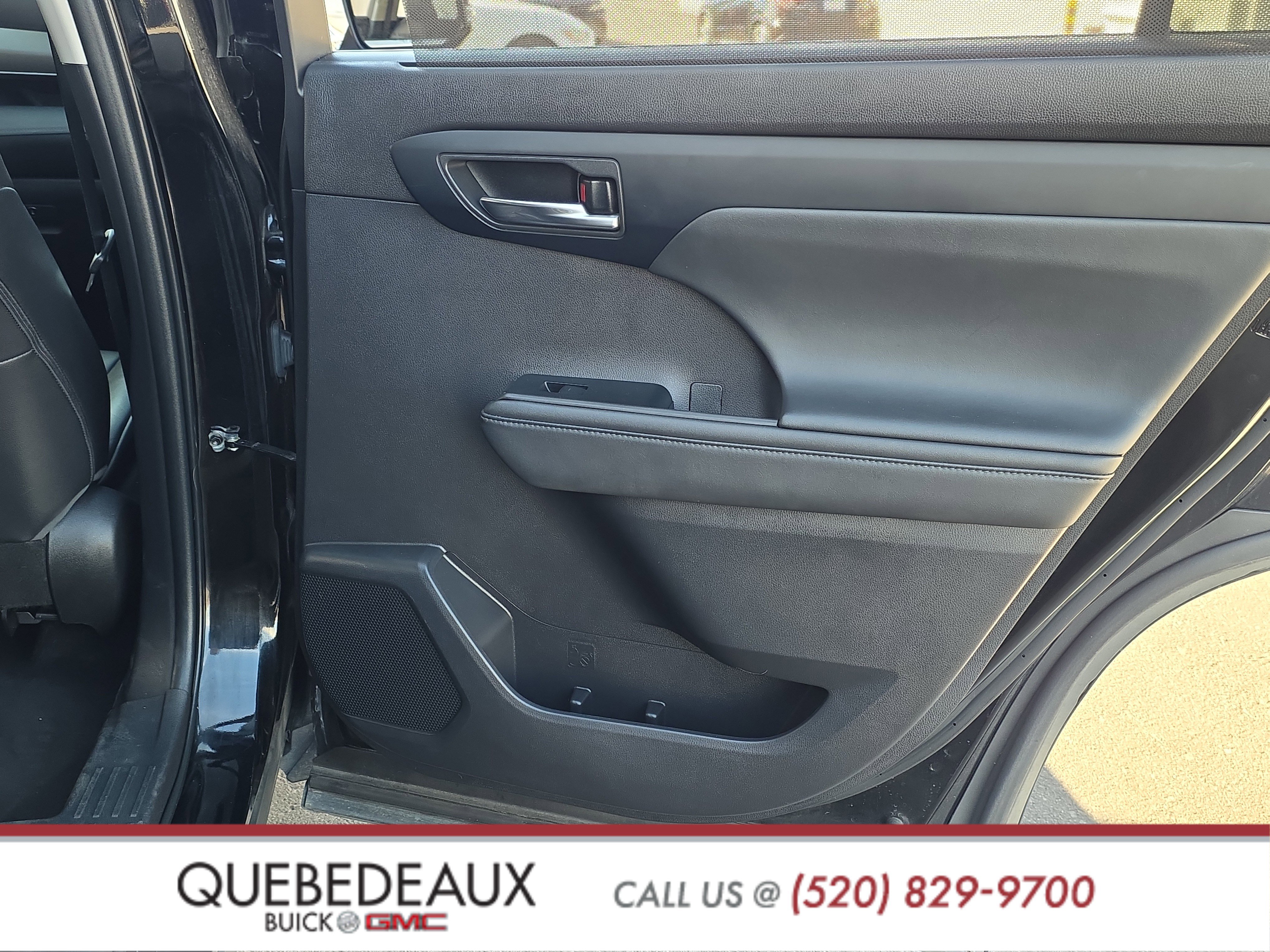 Used 2022 Toyota Highlander XLE image 32