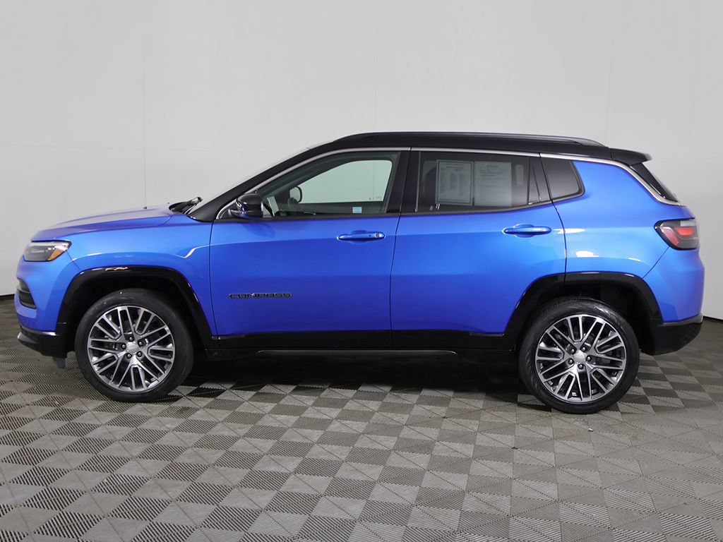 Used 2023 Jeep Compass Limited w/ Elite Group AWD/4WD image 16